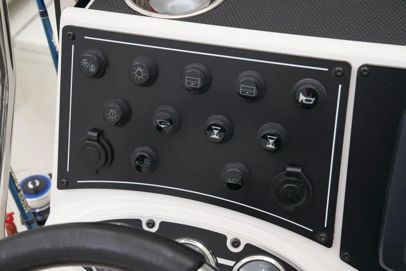 Slide: The Image of Manufacturer Provided Image: Ranger RB200 - 26