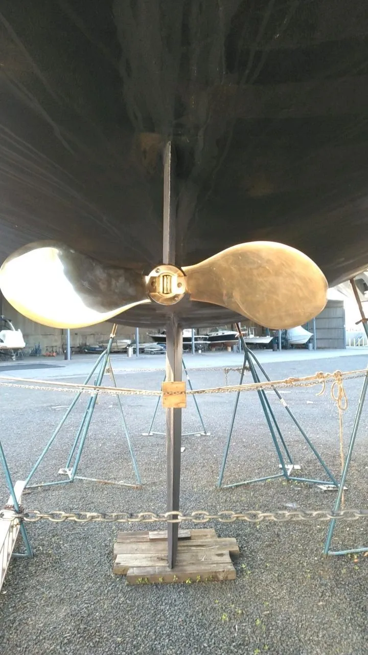 Slide: The Image of Propeller of 1991 Concordia Taylor 42 boat on display in a shipyard. - 33
