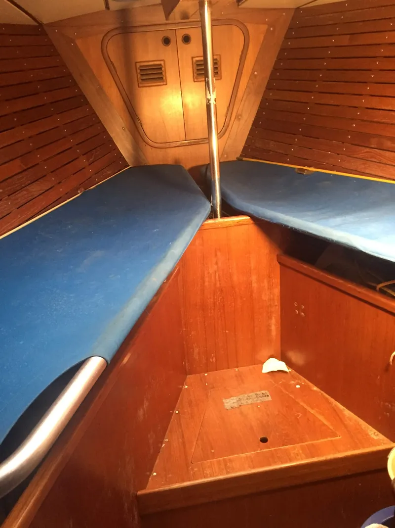 Slide: The Image of V Berth - 11