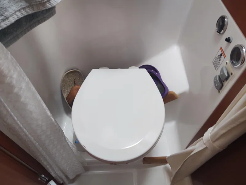 Slide: The Image of Beyond the Moon - electric fresh and salt flush toilet  - 28