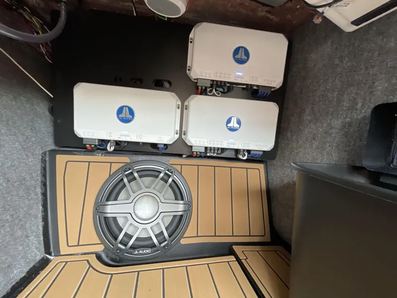 Slide: The Image of Nautique G23 2025 - 14