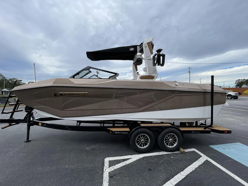 Slide: The Image of Nautique G23 2025 - 18