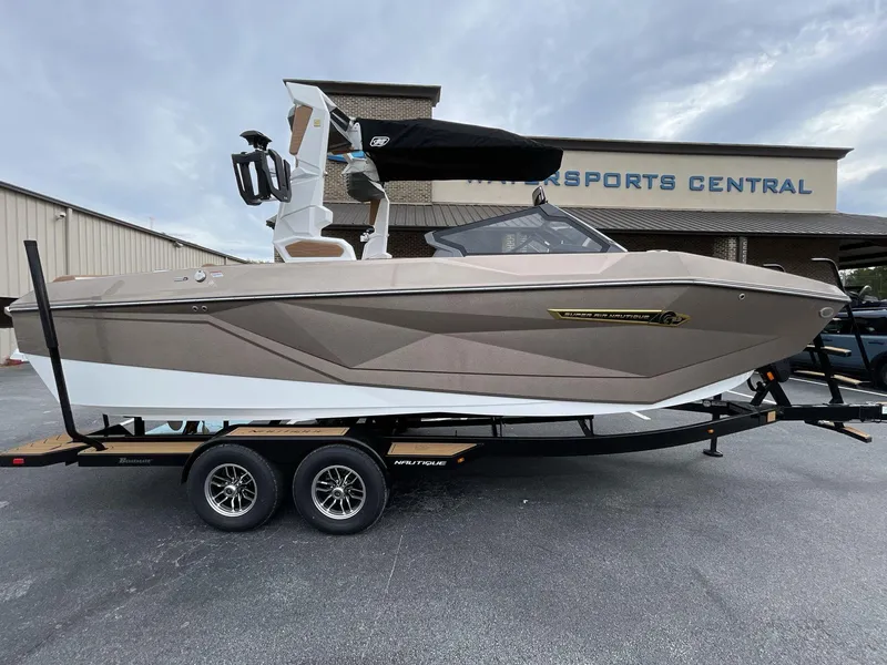 Slide: The Image of Nautique G23 2025 - 22