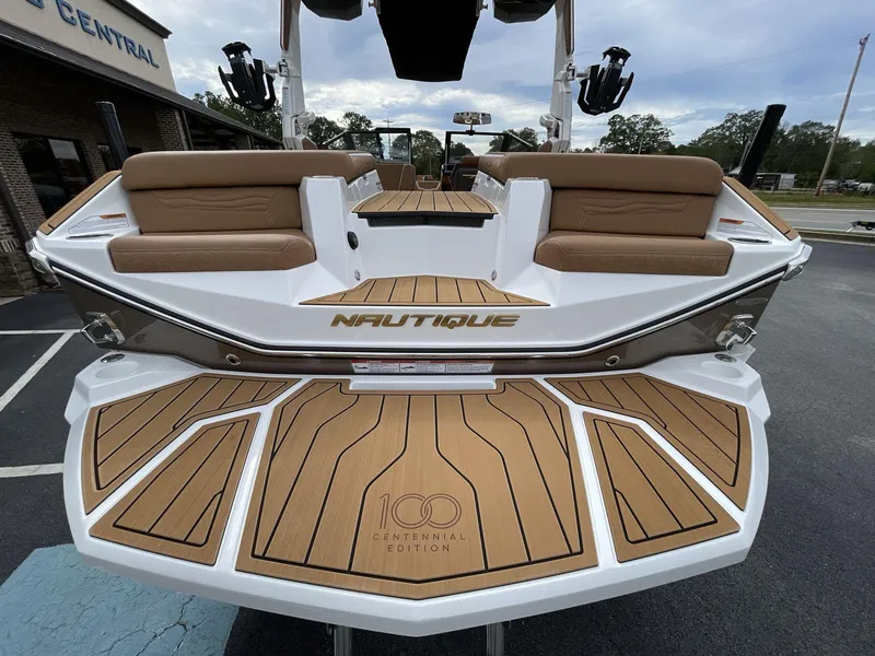 Slide: The Image of Nautique G23 2025 - 24