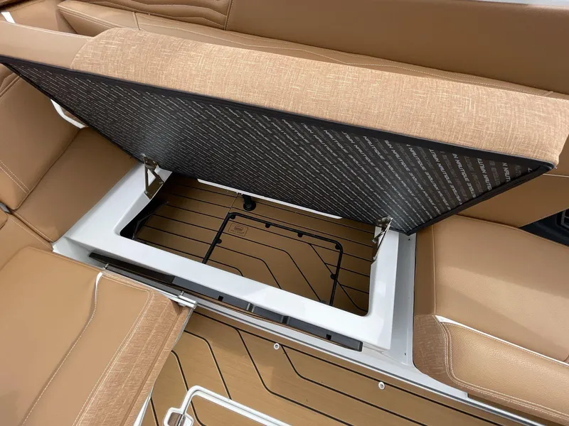 Slide: The Image of Nautique G23 2025 - 27