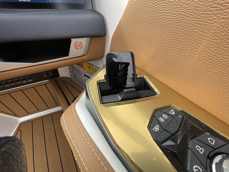 Slide: The Image of Nautique G23 2025 - 29