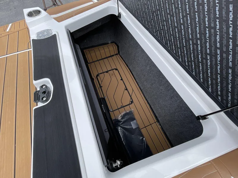 Slide: The Image of Nautique G23 2025 - 6