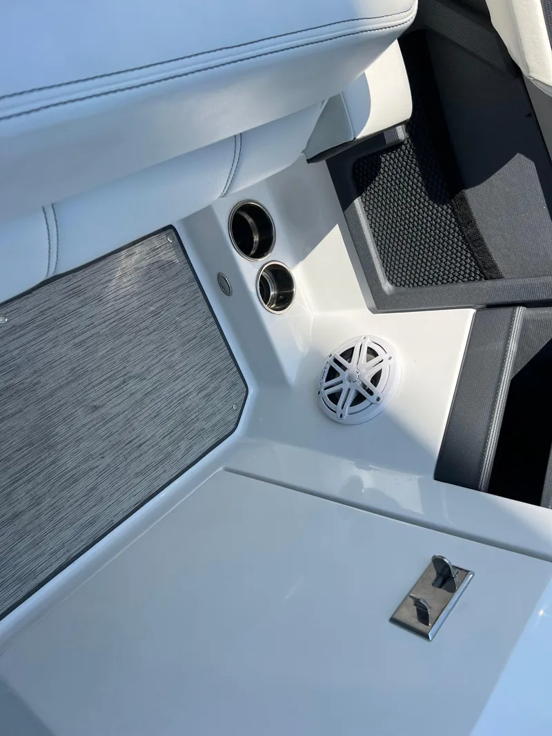 Slide: The Image of Cobalt R6 2021 - 30