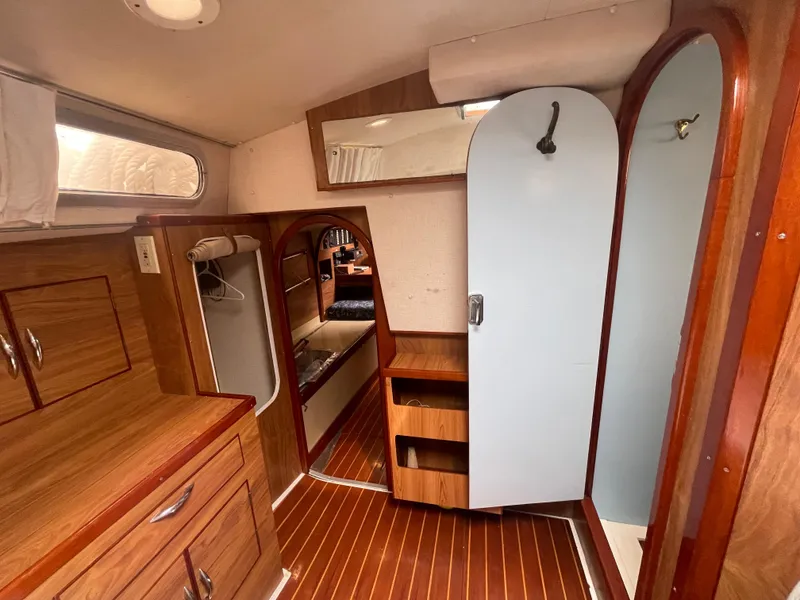 Slide: The Image of Moody 36 classic 1979 - 68