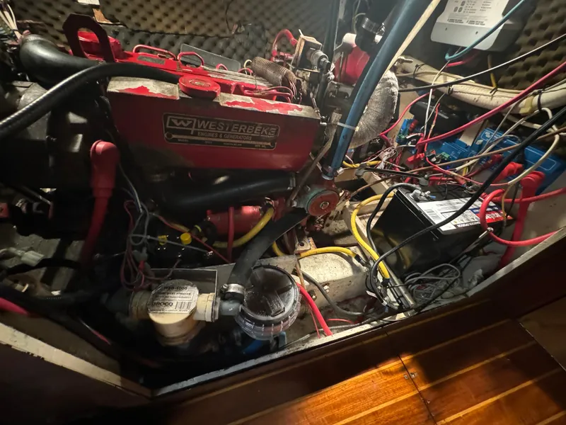 Slide: The Image of Moody 36 classic 1979 - 77