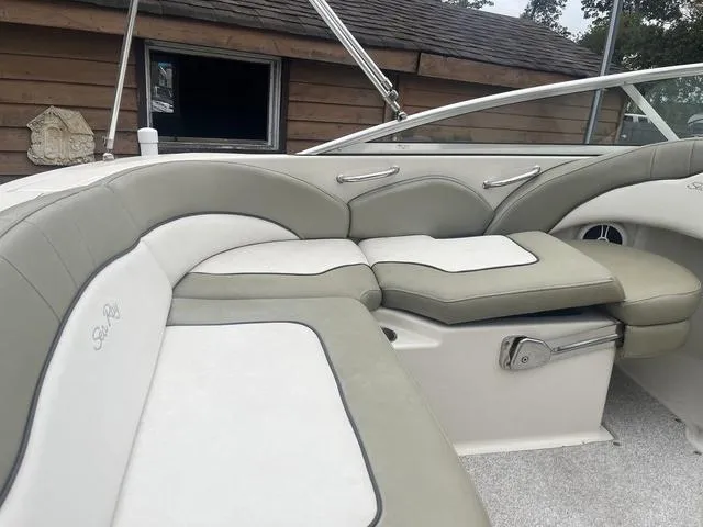 Slide: The Image of Sea Ray 200 SPORT BR 2007 - 5