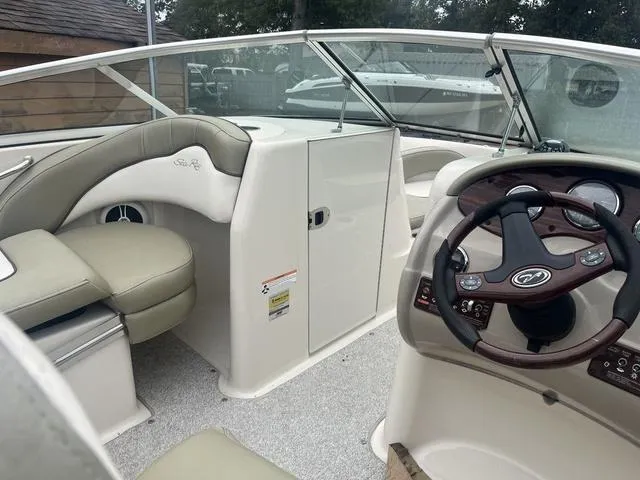 Slide: The Image of Sea Ray 200 SPORT BR 2007 - 7
