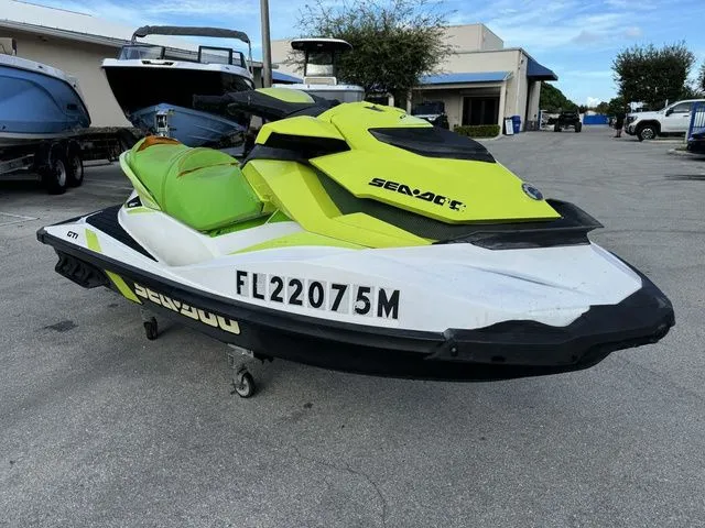 Slide: The Image of Sea-Doo GTI 2019 - 4