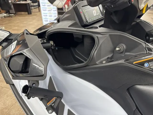 Slide: The Image of Kawasaki Ultra 160 2025 - 13