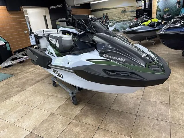 Slide: The Image of Kawasaki Ultra 160 2025 - 2