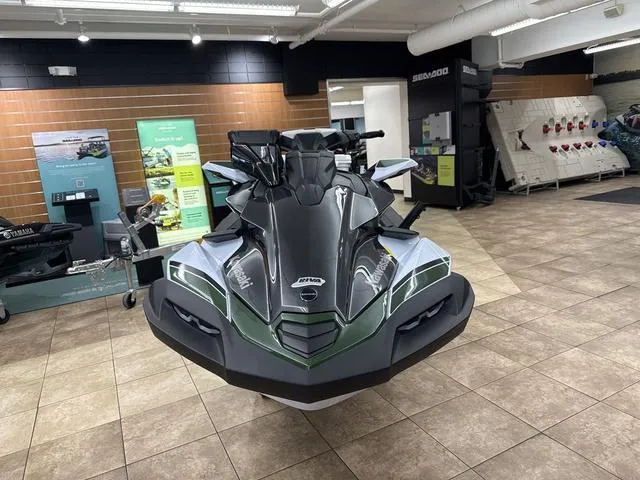 Slide: The Image of Kawasaki Ultra 160 2025 - 8