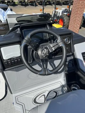 Slide: The Image of Veranda VR22RC XL 2025 - 20