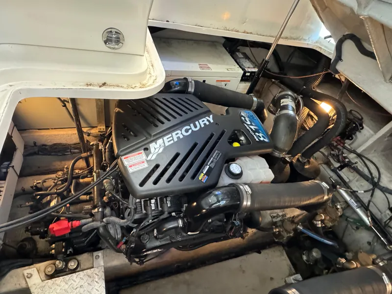 Slide: The Image of Sea Ray 38 Sundancer 2006 - 57