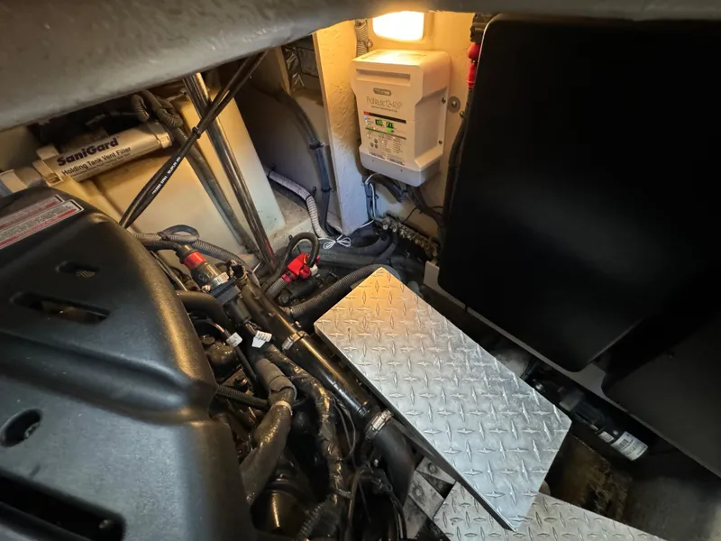 Slide: The Image of Sea Ray 38 Sundancer 2006 - 61