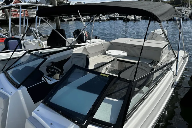 Slide: The Image of Sea Ray 230 SPX OB 2021 - 2