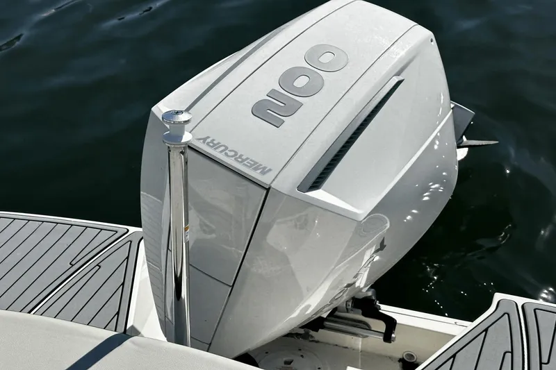 Slide: The Image of Sea Ray 230 SPX OB 2021 - 4