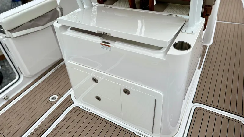 Slide: The Image of AFT CONSOLE TACKLE CENTER - 10