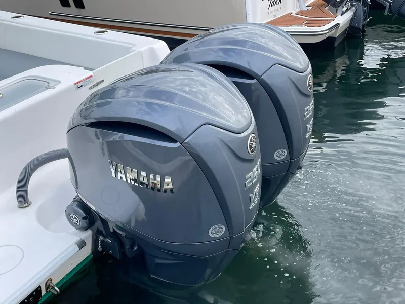 Slide: The Image of Twin Yamaha outboard engines on a 2024 Contender 28 Tournament boat. - 10