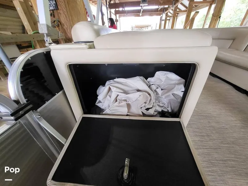 Slide: The Image of 2017 Landau Island Breeze 252 for sale in Hot Springs, AR - 24