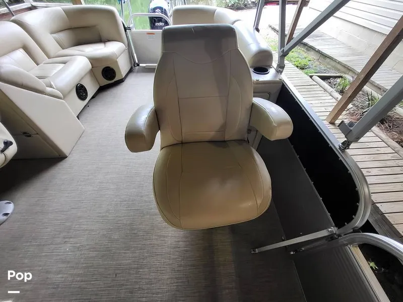 Slide: The Image of 2017 Landau Island Breeze 252 for sale in Hot Springs, AR - 25