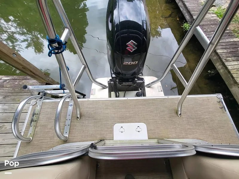 Slide: The Image of 2017 Landau Island Breeze 252 for sale in Hot Springs, AR - 37