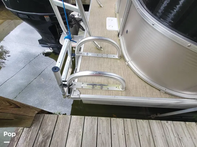 Slide: The Image of 2017 Landau Island Breeze 252 for sale in Hot Springs, AR - 52