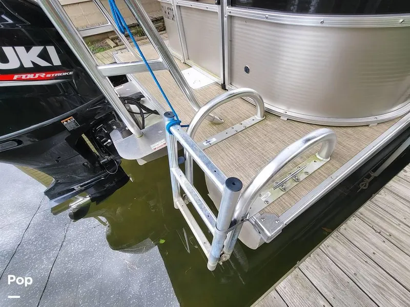 Slide: The Image of 2017 Landau Island Breeze 252 for sale in Hot Springs, AR - 53