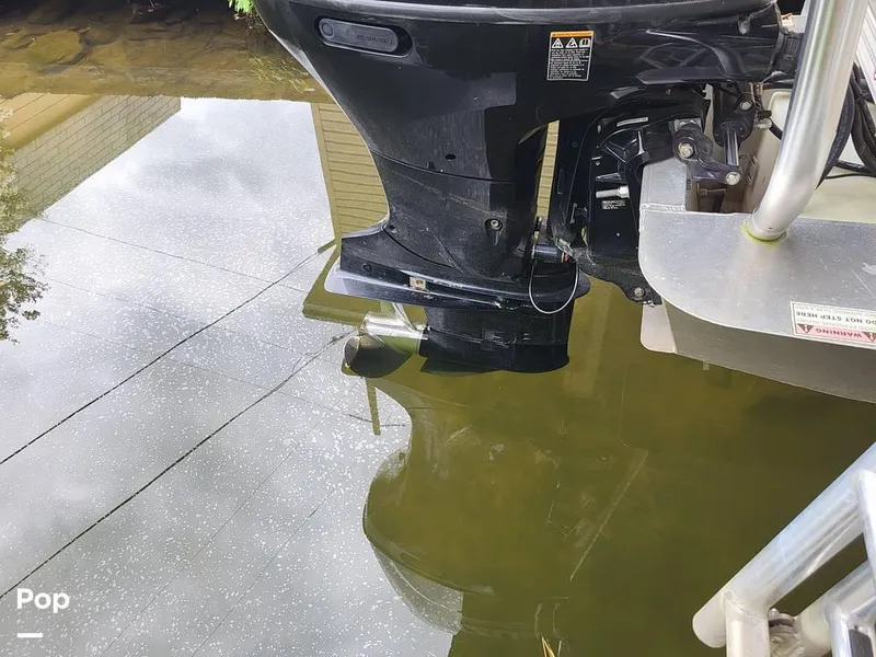 Slide: The Image of 2017 Landau Island Breeze 252 for sale in Hot Springs, AR - 55