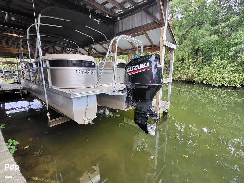 Slide: The Image of 2017 Landau Island Breeze 252 for sale in Hot Springs, AR - 63