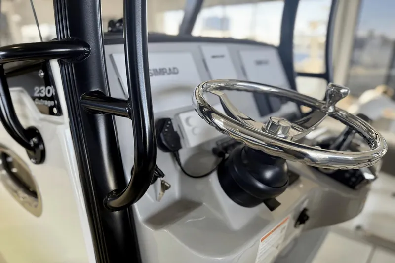 Slide: The Image of Boston Whaler 230 Outrage 2025 - 8