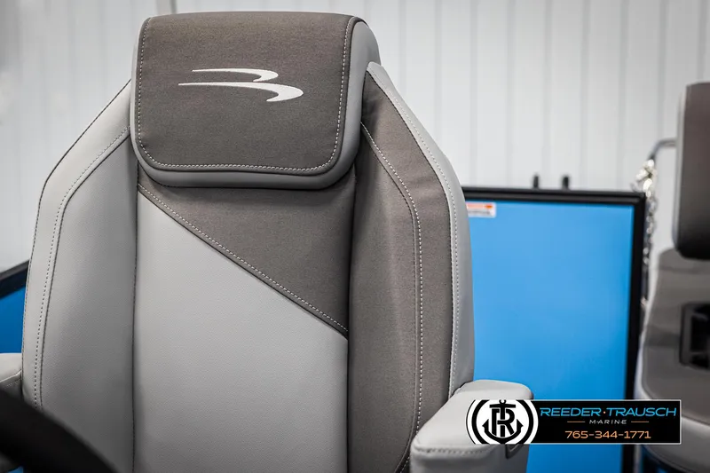 Slide: The Image of 2025 Bennington 23 SSBSE boat seat with logo, showcased by Reeder-Trausch Marine. - 32