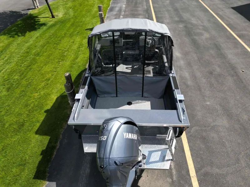 Slide: The Image of Duckworth 18 ADV XT 2024 - 5