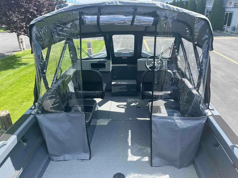 Slide: The Image of Duckworth 18 ADV XT 2024 - 7