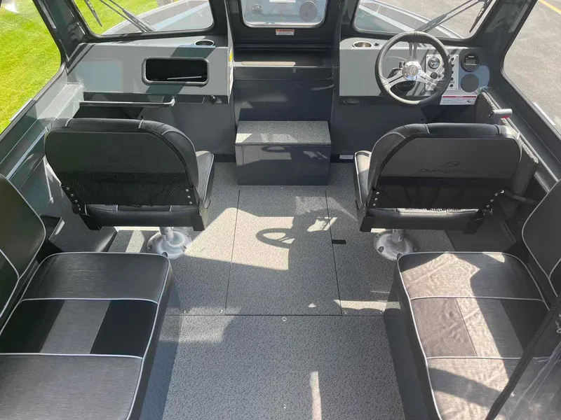 Slide: The Image of Duckworth 18 ADV XT 2024 - 8