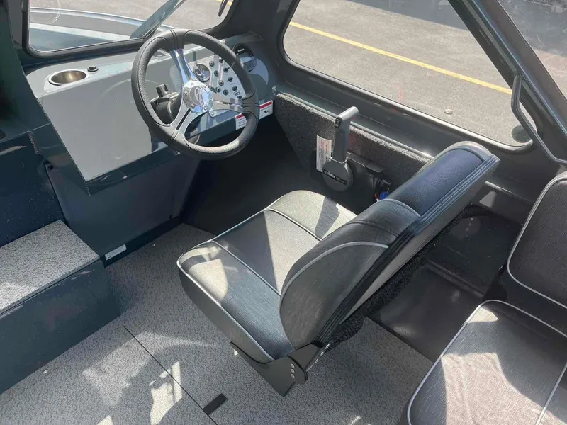 Slide: The Image of Duckworth 18 ADV XT 2024 - 9