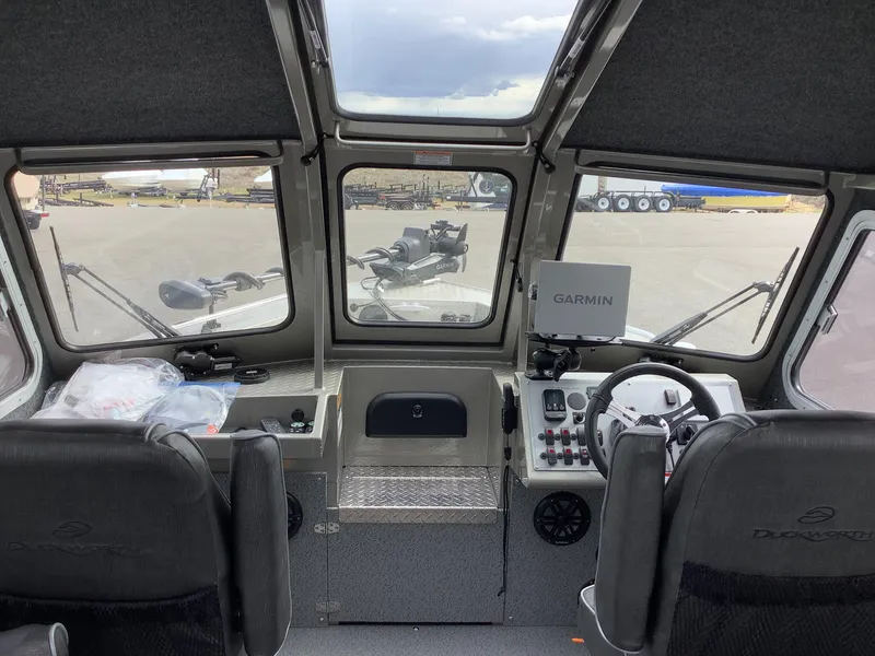 Slide: The Image of Duckworth 24 Pacific Navigator 2024 - 14