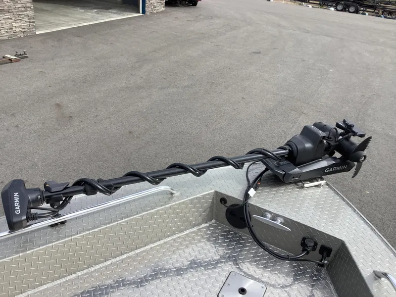 Slide: The Image of Duckworth 24 Pacific Navigator 2024 - 17