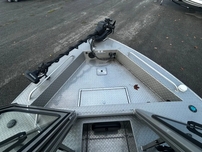 Slide: The Image of Duckworth 24 Pacific Navigator 2024 - 18