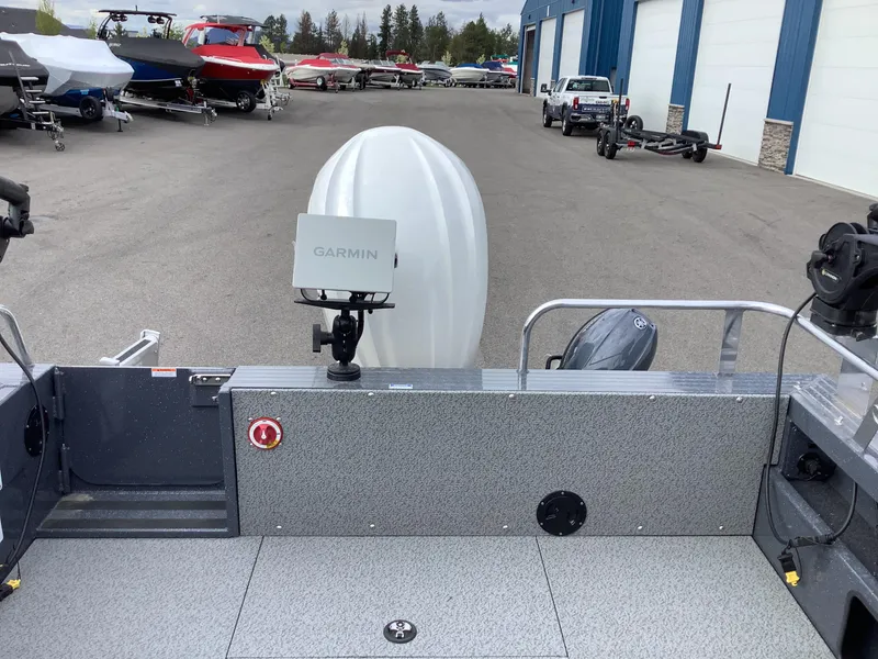 Slide: The Image of Duckworth 24 Pacific Navigator 2024 - 7