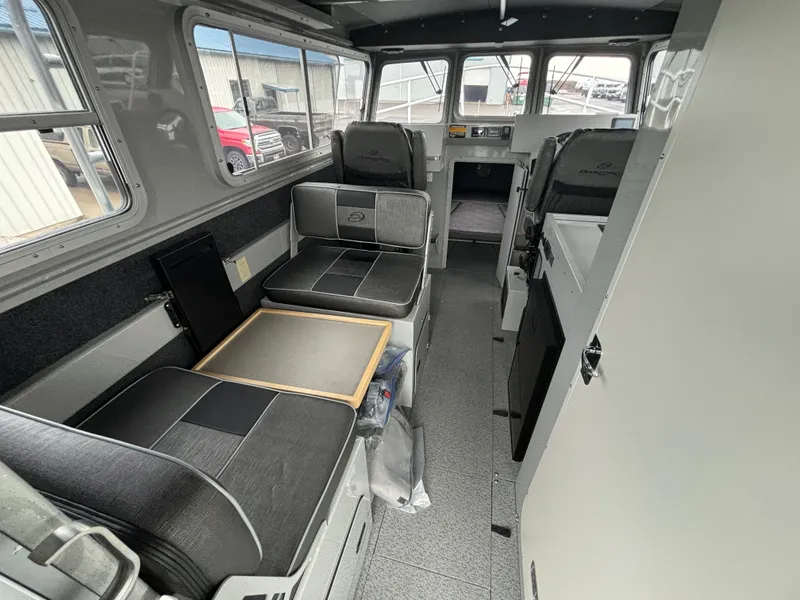 Slide: The Image of Duckworth 28 Offshore 2024 - 14