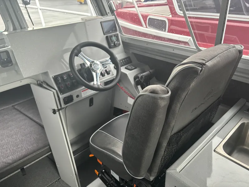 Slide: The Image of Duckworth 28 Offshore 2024 - 19