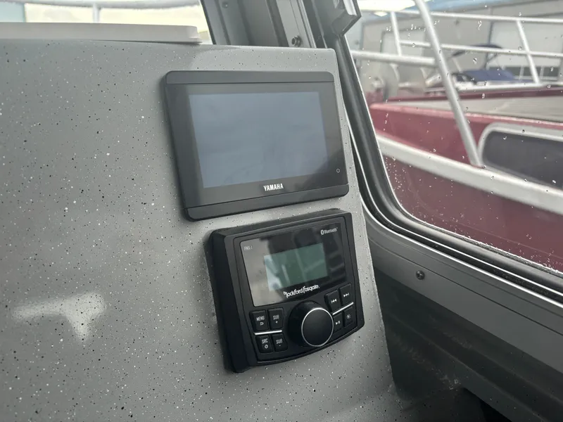 Slide: The Image of Duckworth 28 Offshore 2024 - 21