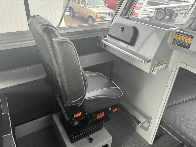 Slide: The Image of Duckworth 28 Offshore 2024 - 29