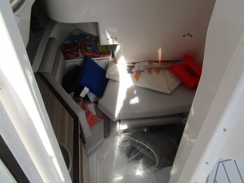 Slide: The Image of Solara S-250 CW 2025 - 55