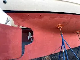 Slide: The Image of Starboard Bottom & Rudder - 9